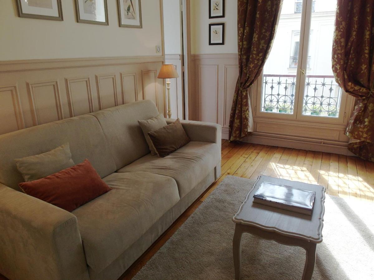 Chambre D Hote : Louvre Elegant Apt Suite París Habitación foto
